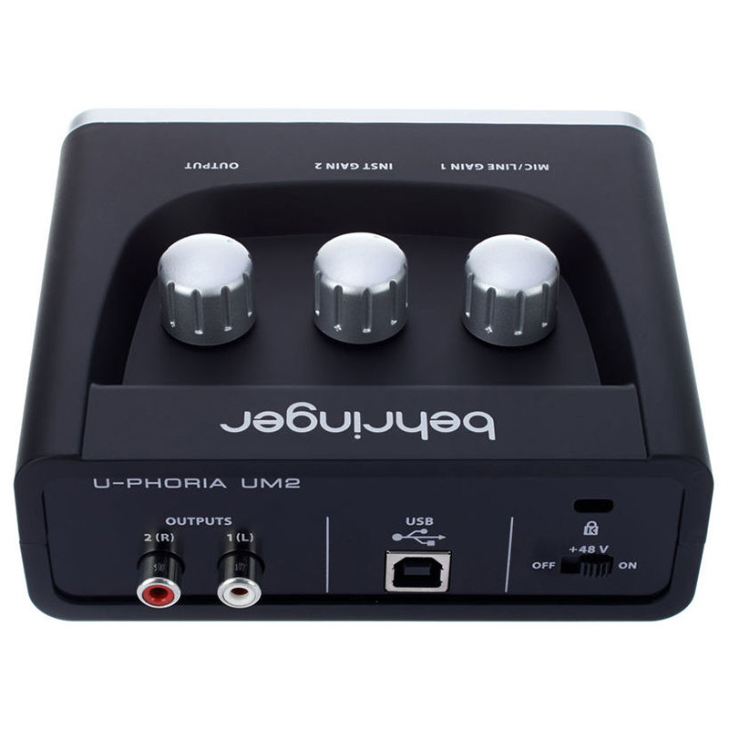 Behringer U-Phoria UM2