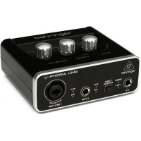 Behringer U-Phoria UM2
