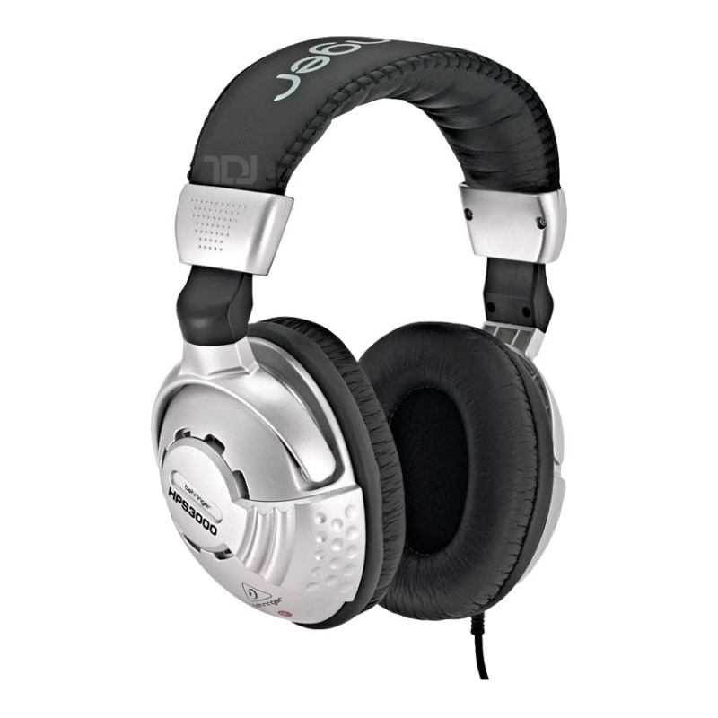 Behringer HPS 3000